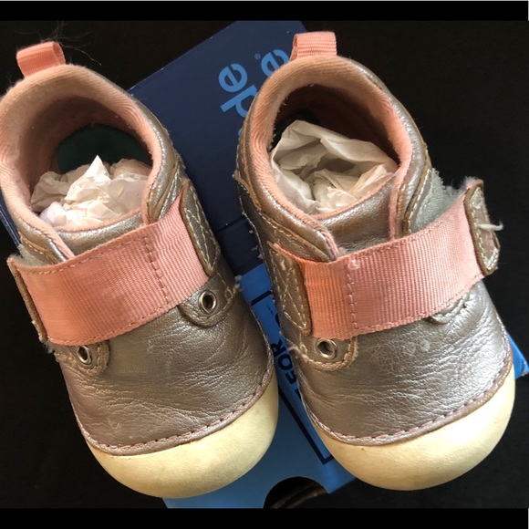 Stride Rite Silver Cameron Sneakers - Picture 3 of 5